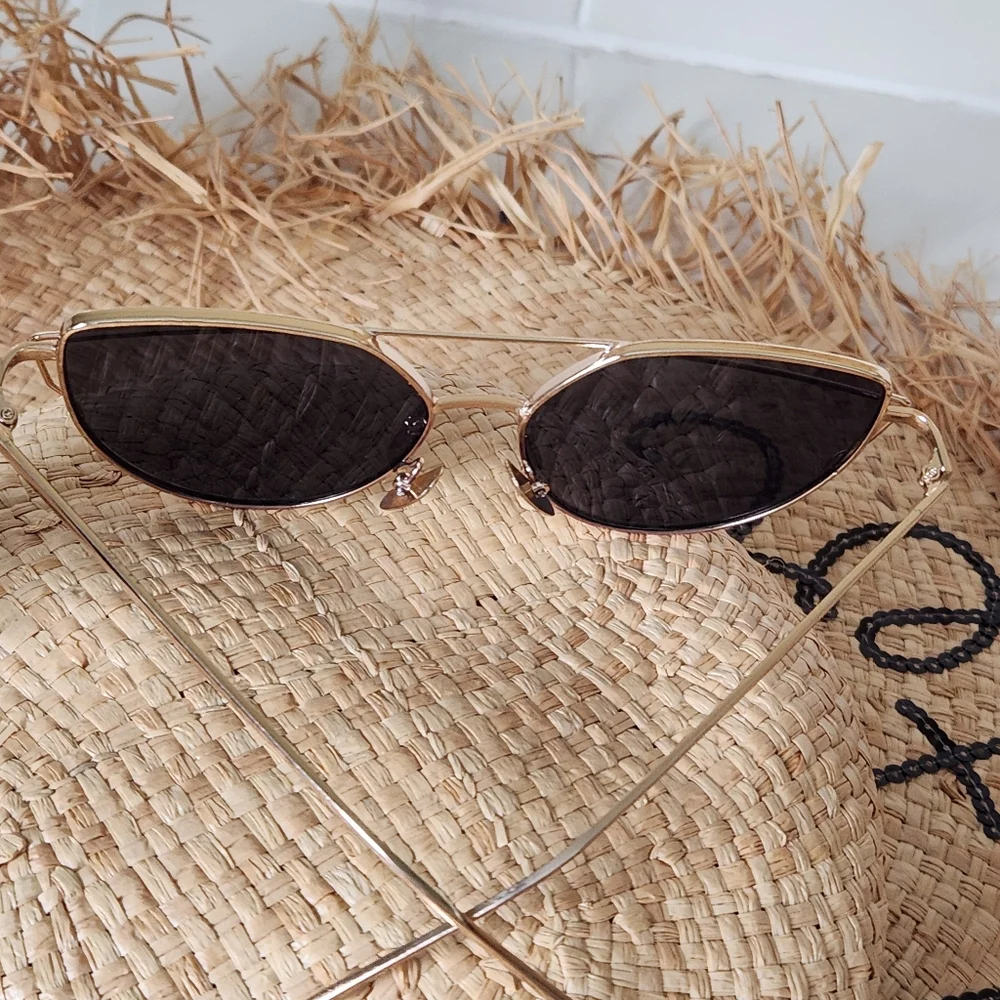Like New Mirrored Cat Eye Sunglasses | Gold Double Brow Bar